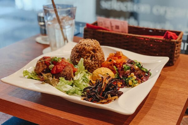 The Singular Pot: Vegan Alchemy Of Flavor And Time